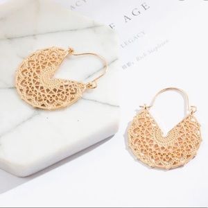 Claudia G Sam earnings, brand new